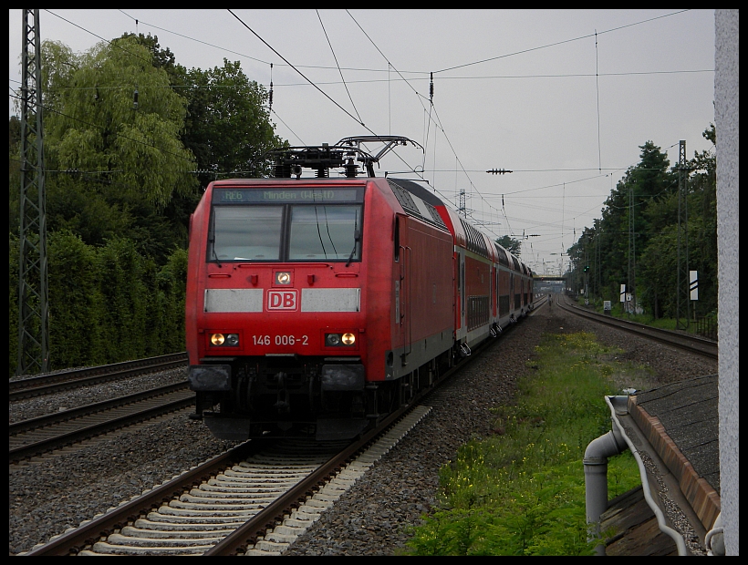 146 006 mit dem RE6 bei der Durchfahrt durch Dsseldorf Angermund