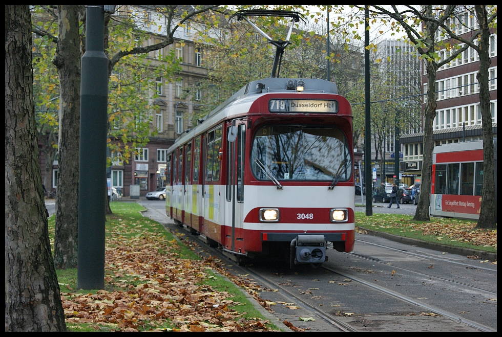 GT8S 3048 bei der Einfahrt in Dsseldorf Hbf